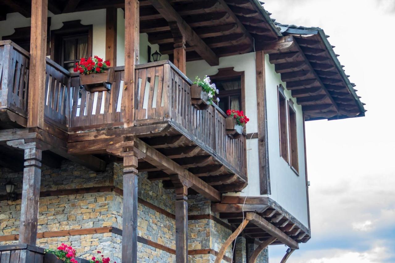 Leshtenski Rai Guest House Exterior photo