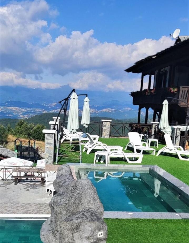 Leshtenski Rai Guest House Exterior photo